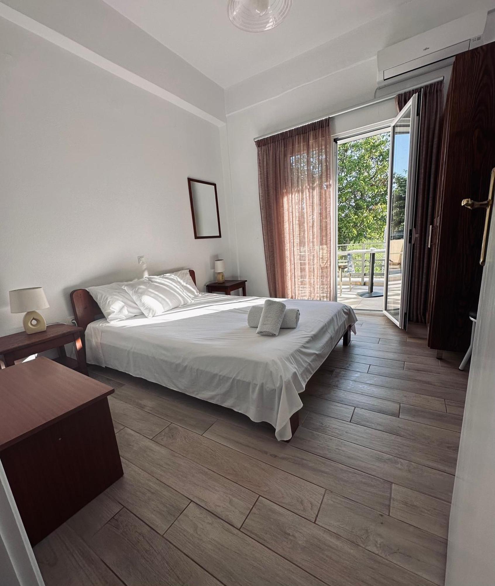 The Kitehouse Apartments Eleónasz Kültér fotó